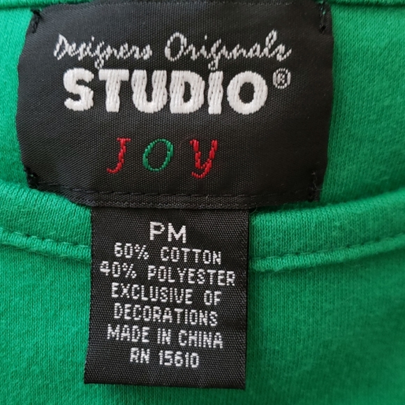 * Host Pick* Christmas Top with Snowmen - Picture 6 of 8